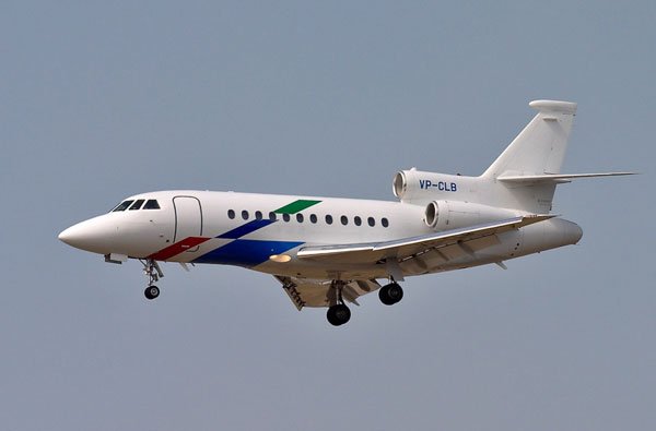 Falcon 900